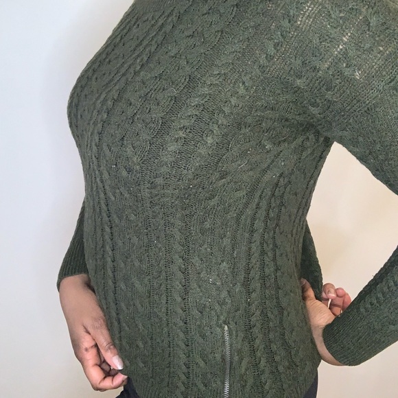 Olive green sweater - Picture 3 of 3